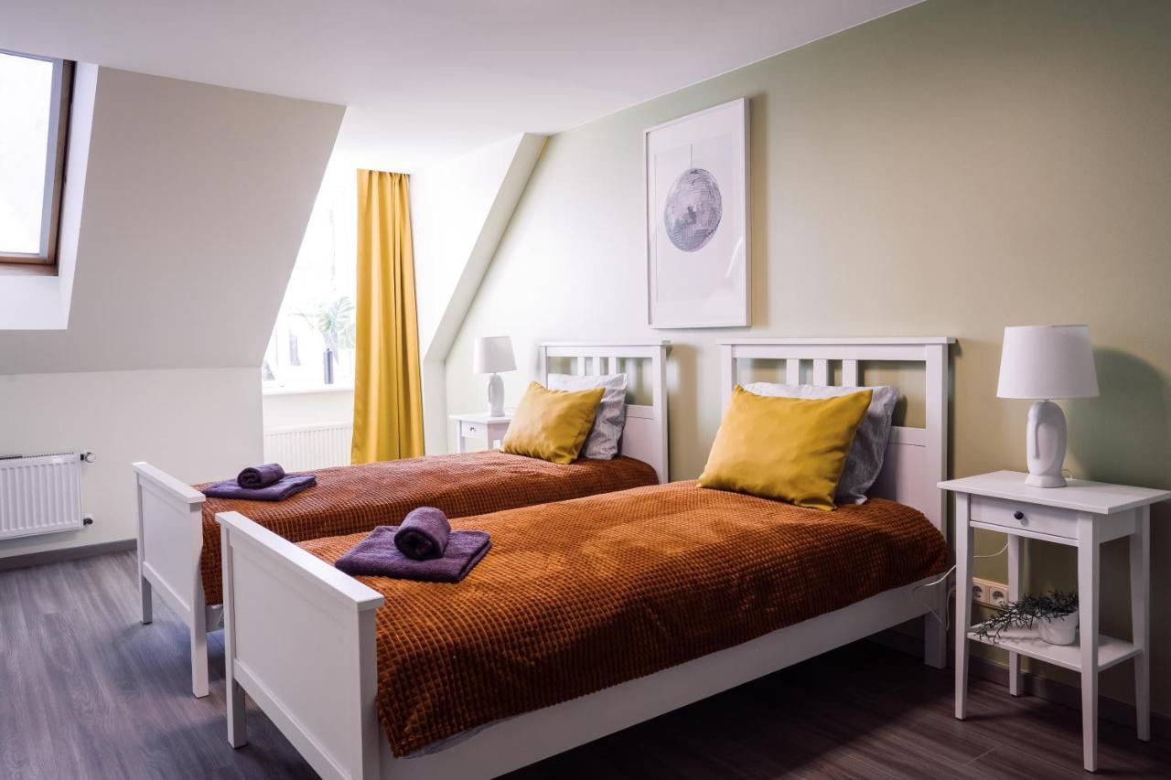 Rothko Apartment/8 Guests/4Bedrooms/Riga Old Town Экстерьер фото