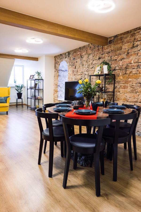 Rothko Apartment/8 Guests/4Bedrooms/Riga Old Town Экстерьер фото